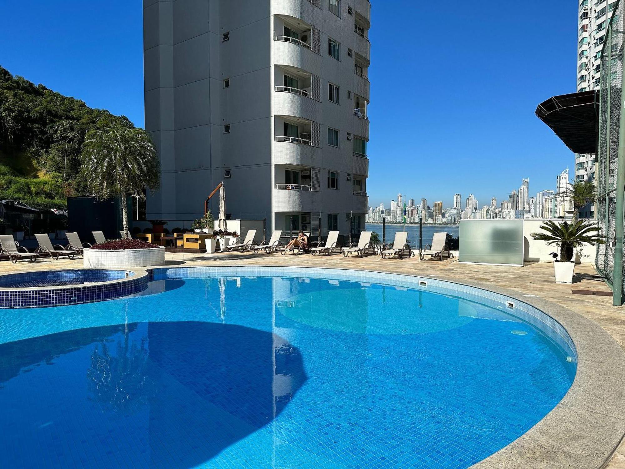 Tr1905 - 2 Quartos Sendo 1 Suíte, Vista Incrível Balneário, Piscina, Em Frente à Big Wheel, Garagem Caminhonete * Balneário Camboriú